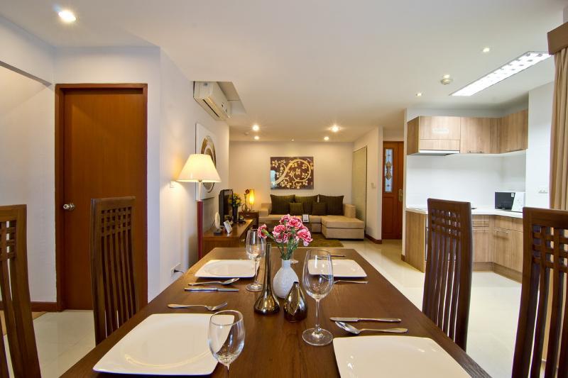 בנגקוק Lasalle Suites Hotel & Residence מראה חיצוני תמונה