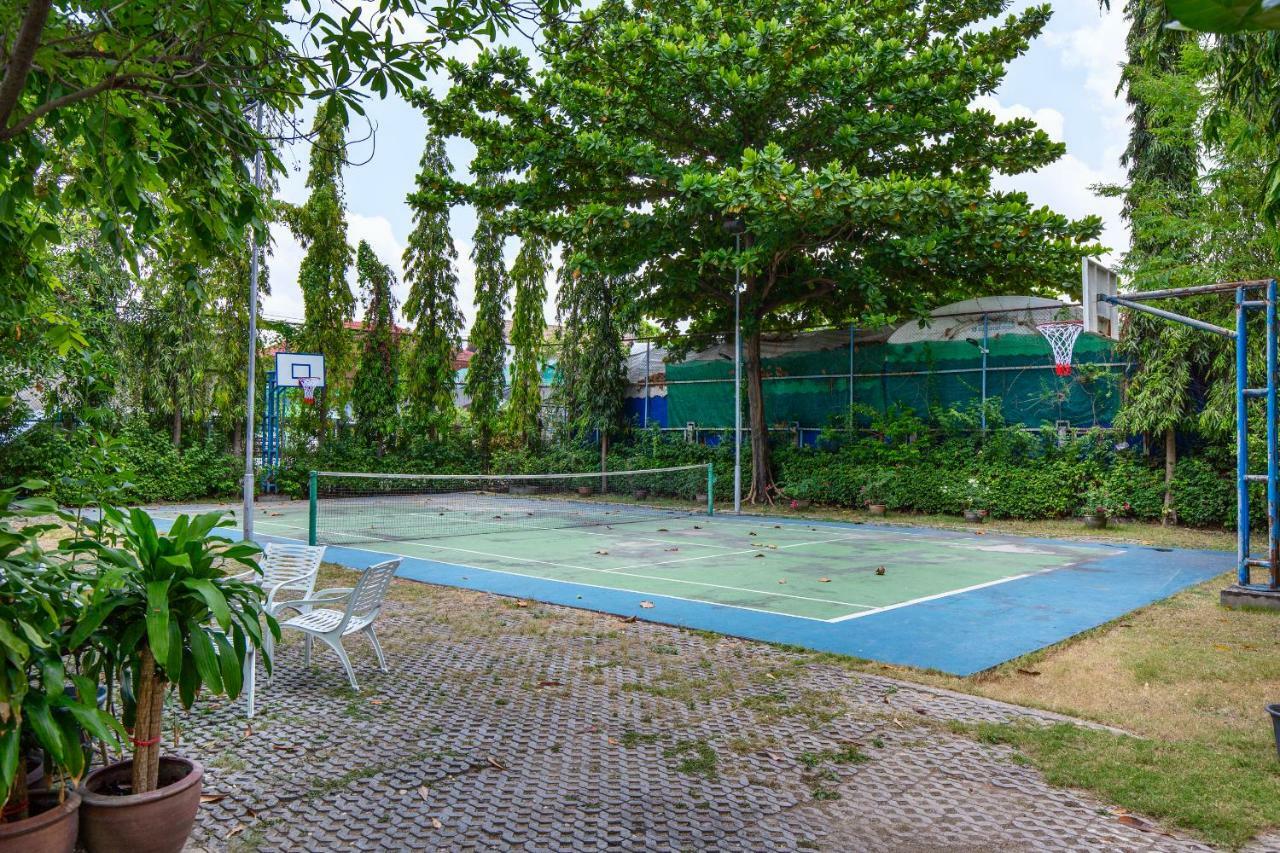 בנגקוק Lasalle Suites Hotel & Residence מראה חיצוני תמונה